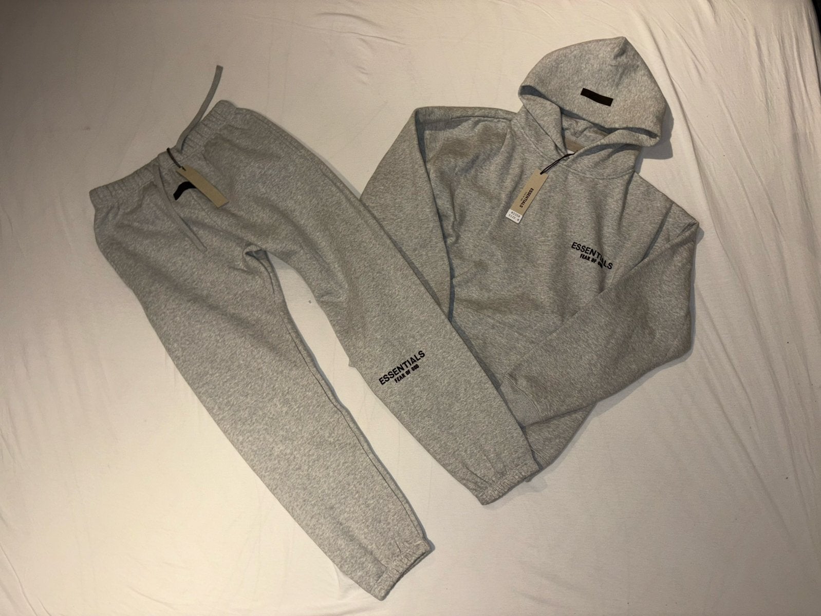 Ensemble sweat à capuche et pantalons de survêtement Essenti, Enlèvement ou Envoi, Neuf, Taille 48/50 (M)