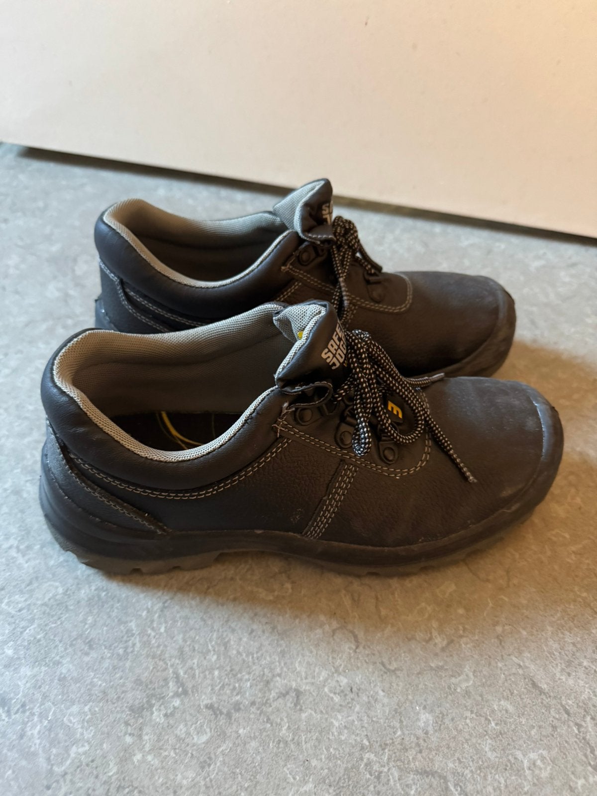 Veiligheidsschoenen Safety Jogger 44 nieuw, Doe-het-zelf en Bouw, Ophalen of Verzenden, Zo goed als nieuw