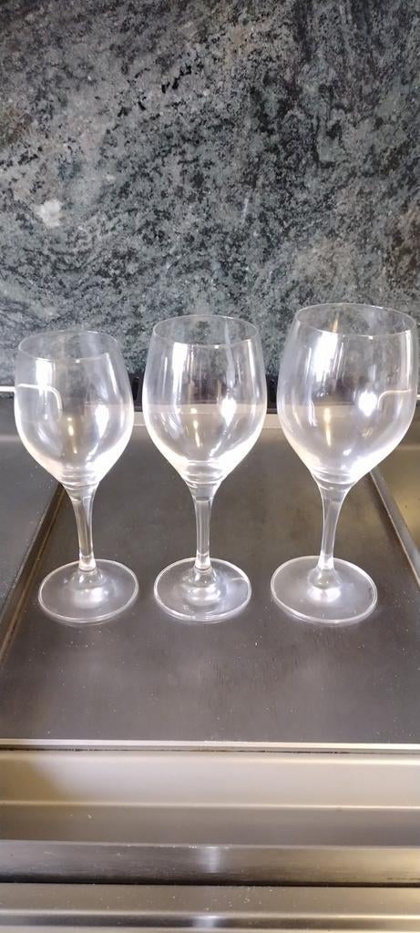 Wijnglazen waterglazen, Ophalen