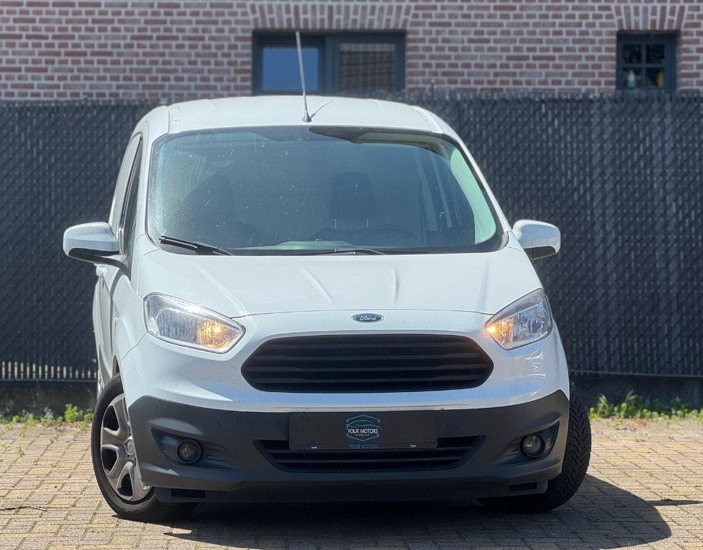FORD TRANSIT COURIER 2017 DIESEL Euro6B 99DKM HOMOLOGUÉ, Essai à domicile, Achat, Entreprise, Boîte manuelle