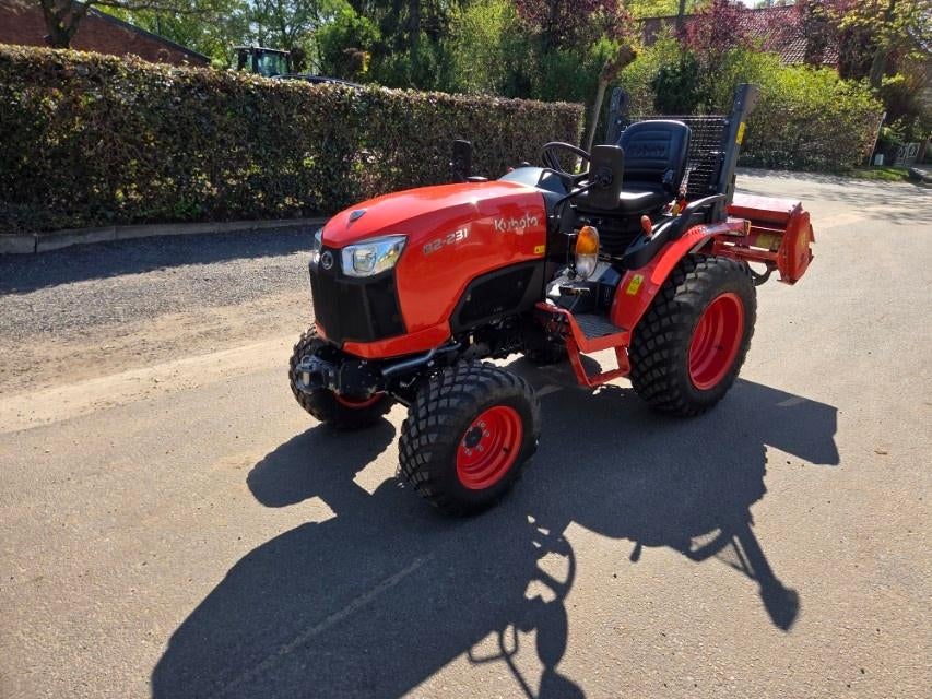 Kubota B2-231 HST + Sicma SA 105, Zakelijke goederen, Landbouw | Tractoren, Ophalen, Gebruikt, Tot 80 Pk, Tot 2500