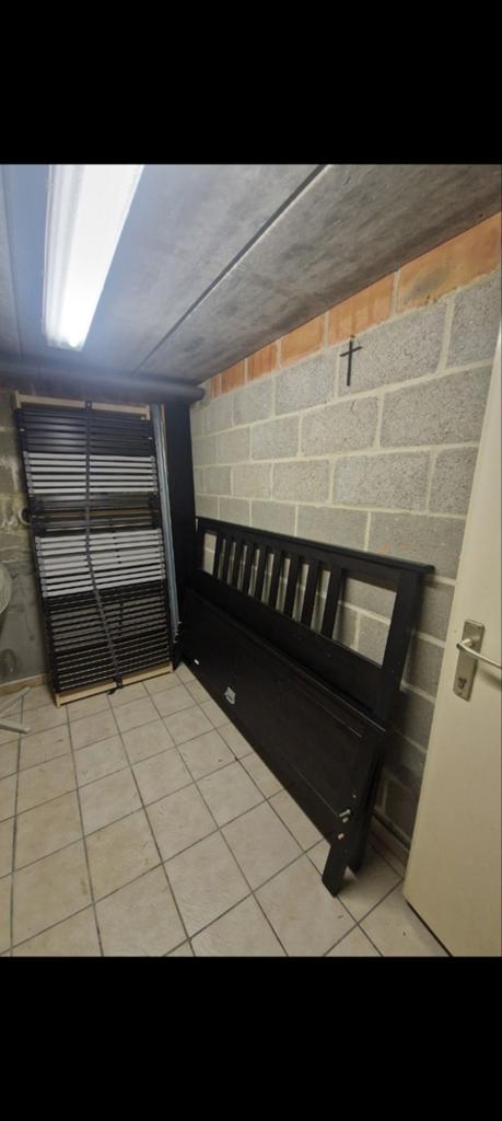 Bed ikea 160x200 zeer goede staat, Huis en Inrichting, Ophalen