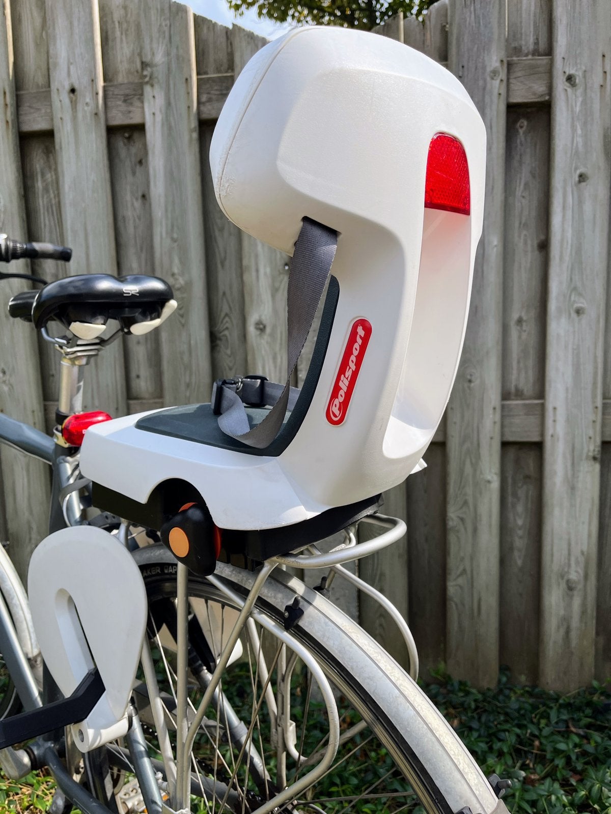 Junior kinder- fietszitje POLISPORT GUPPY. Wit/ grijs/ zwart, Vélos & Vélomoteurs, Accessoires vélo | Sièges de vélo, Repose-pieds