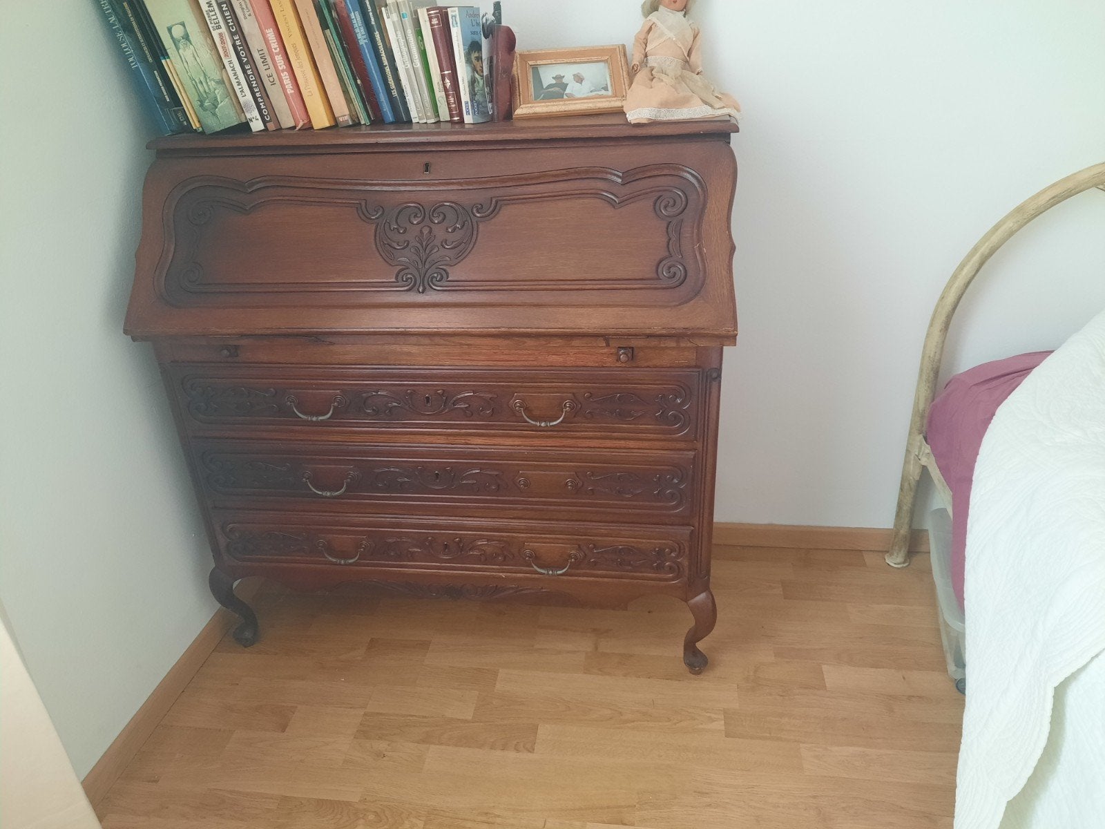 secretaire, Enlèvement