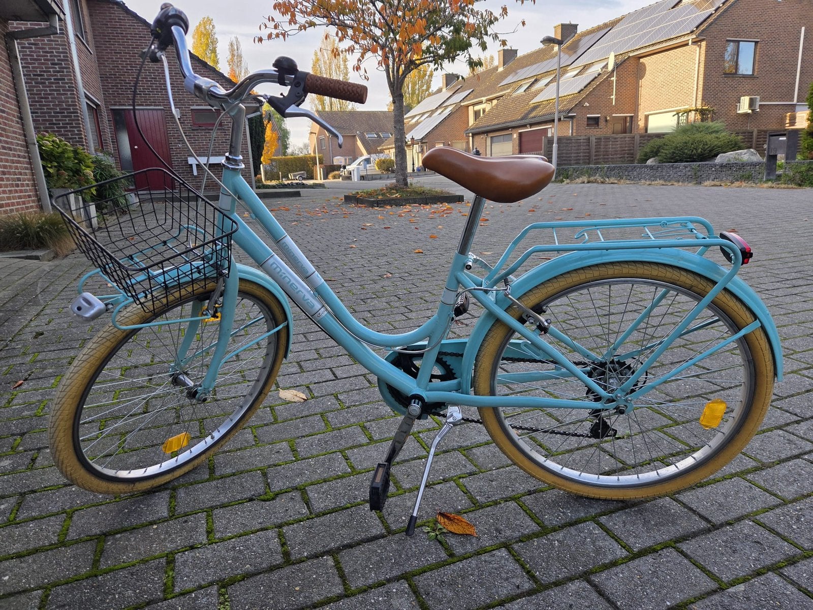 Minerva kinderfiets 24 inch, Fietsen en Brommers, Ophalen of Verzenden, Gebruikt, Velgrem, 20 inch of meer