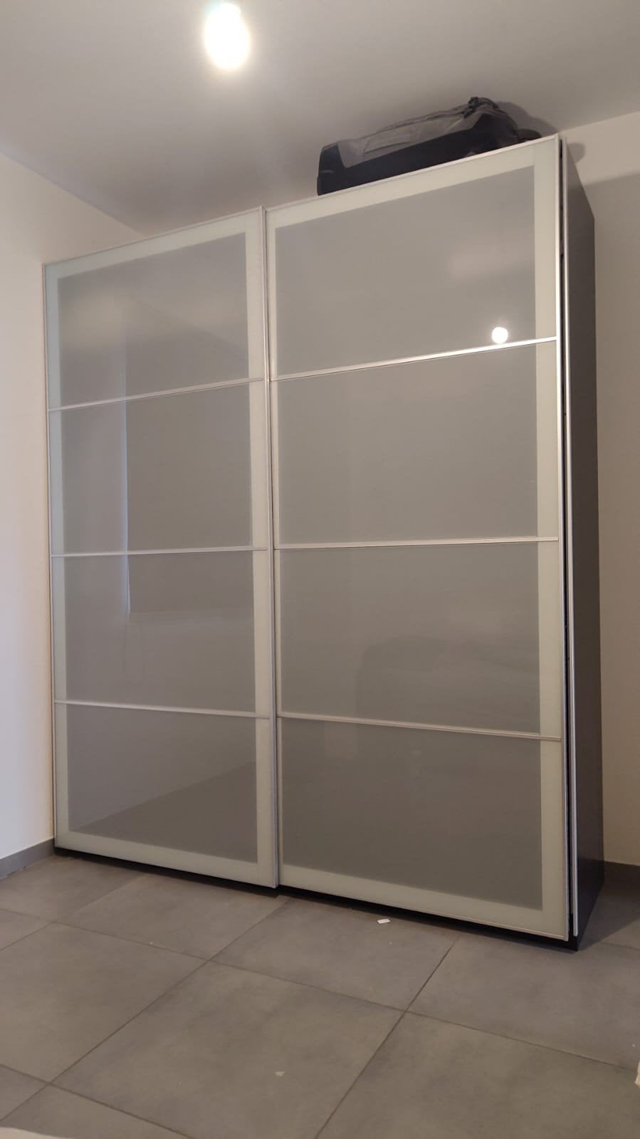 Volledige pax kast 300 euro (M)
Kledingkast (Ikea): 230hx200, Ophalen