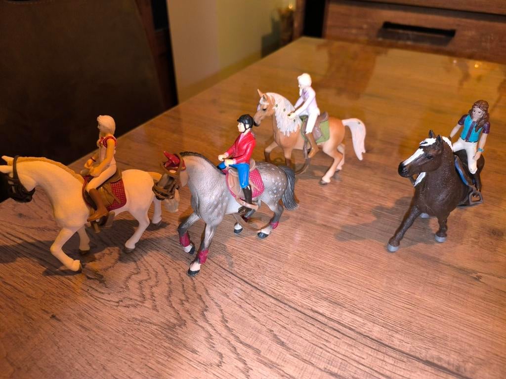 4 cavaliers Schleich, Enlèvement ou Envoi