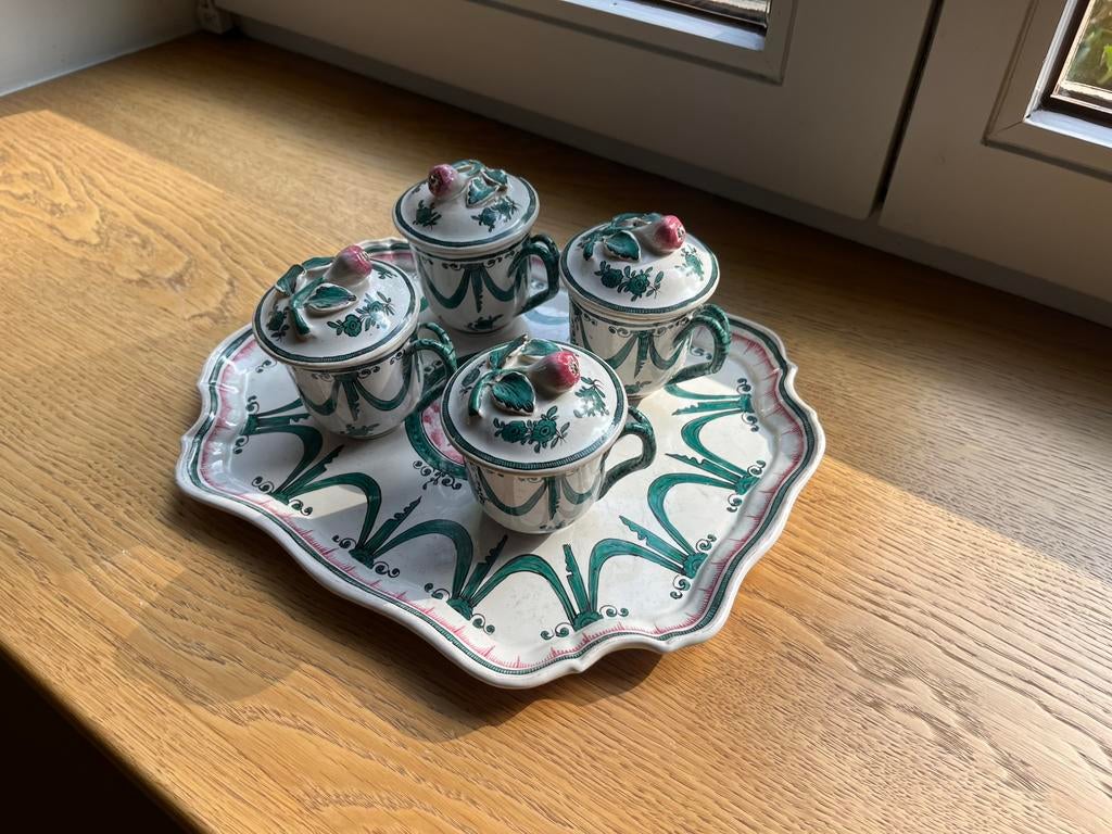 Vier roompotjes op dienblad , 19de eeuw, Antiek en Kunst, Ophalen