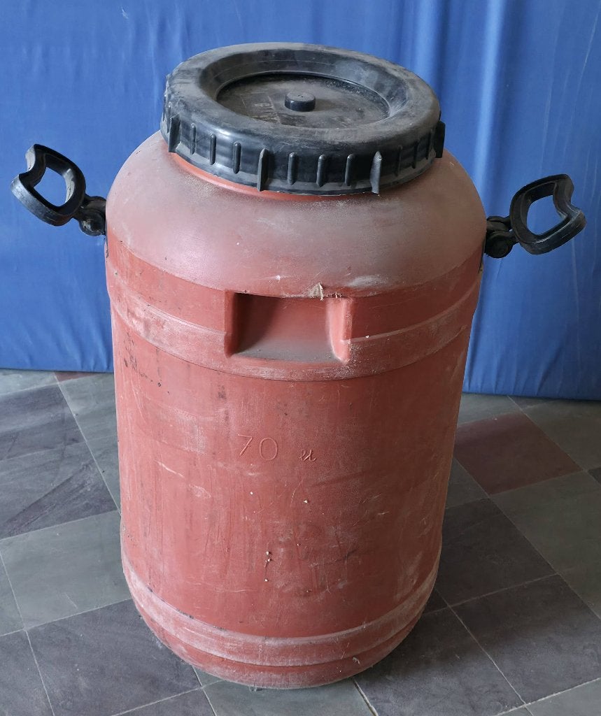 Fût en plastique de 70 litres, Moins de 75 litres, Enlèvement, Comme neuf, Autres matériaux
