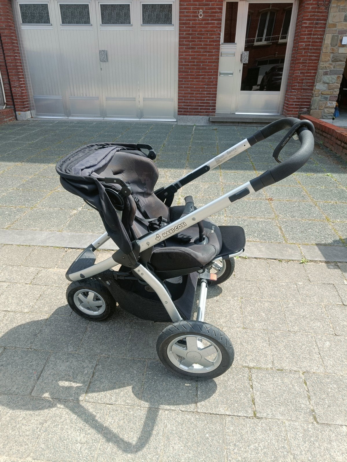 Maxi Cosi Mura, Ophalen