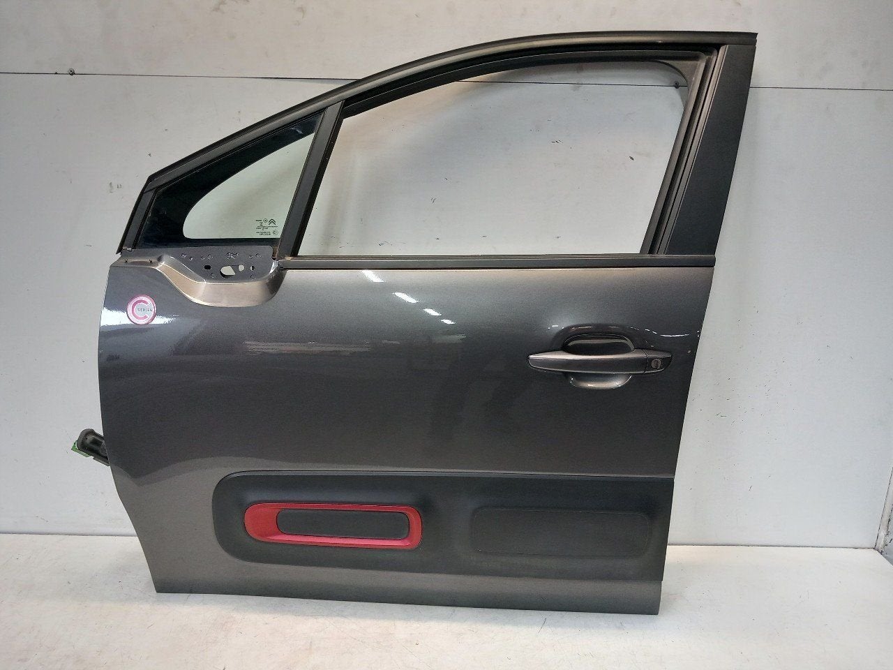 Portier links voor Citroën C3, Onderdelen@venauto.nl, Van der Ven Autorecycling B.V., Ettenseweg 76, 4706 PB Roosendaal, The Netherlands