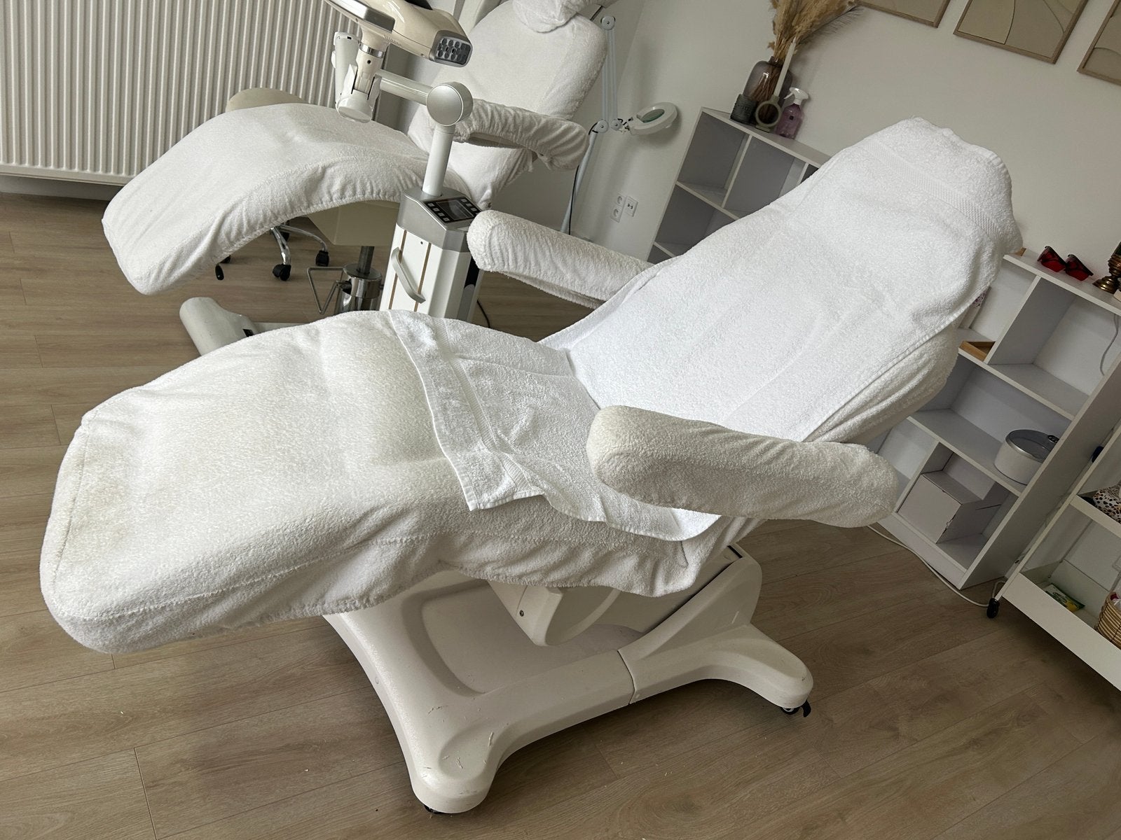 Elektrische behandelstoel, Sport en Fitness, Ophalen, Gebruikt, Massagetafel