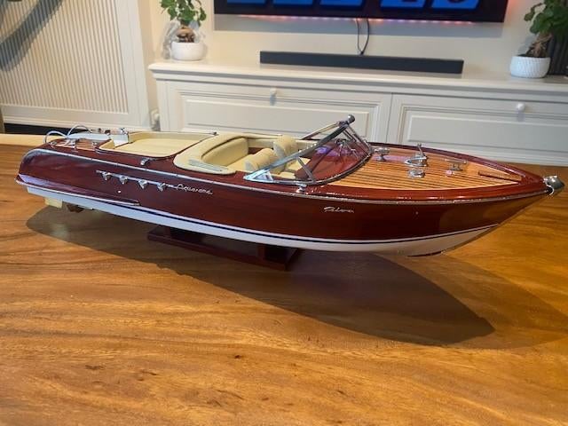 Riva Aquarama 1:12 68 cm crème, Enlèvement ou Envoi, Neuf, Plus grand que 1:32