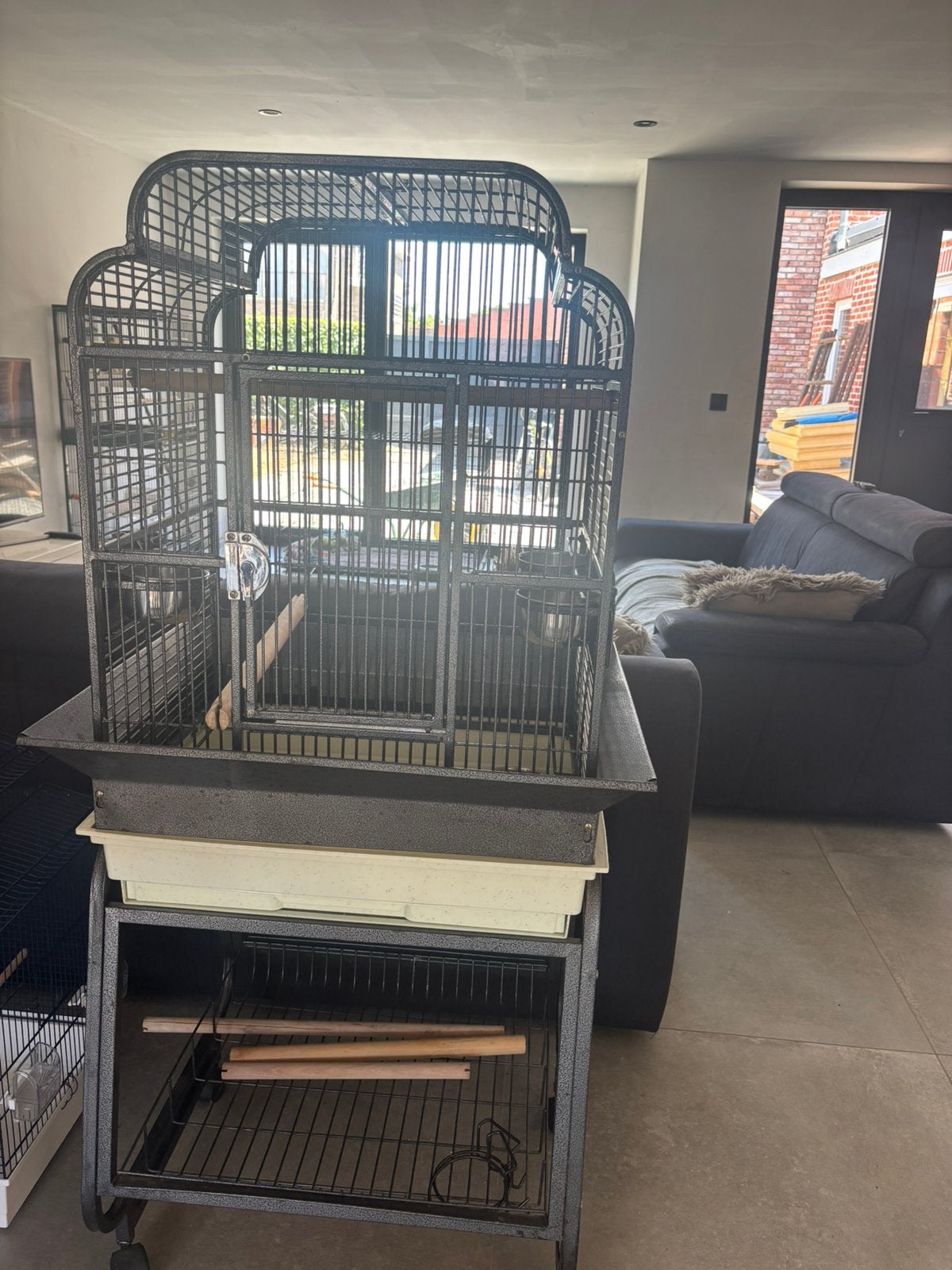 Vogelkooi op verrijsbare standaard te koop, Ophalen, Zo goed als nieuw, Vogelkooi