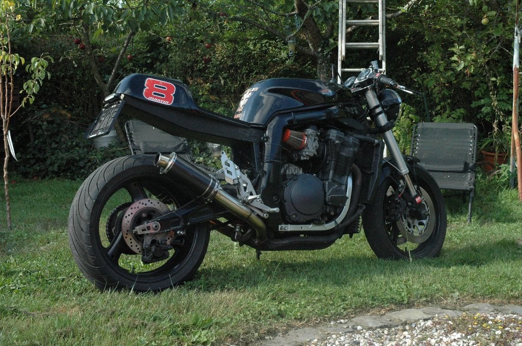 suzuki gsxr1100w cafe racer, Motoren, Motoren | Suzuki, Occasion, 4 cilinders, Motorrijbewijs A, Particulier
