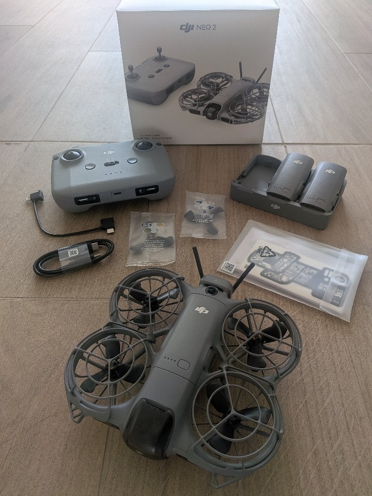 DJI Neo 2 Fly More Combo, Extra accu('s), Cameradrone, Ophalen of Verzenden, Zo goed als nieuw