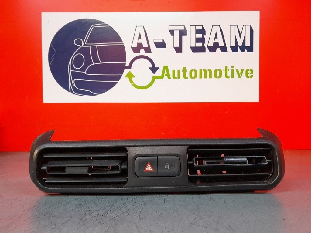 ALARMLICHTEN SCHAKELAAR Opel Combo Cargo (01-2018/04-2021), Gebruikt, Opel, Opel Automobile GmbH, Kontakt-opel@opel.com