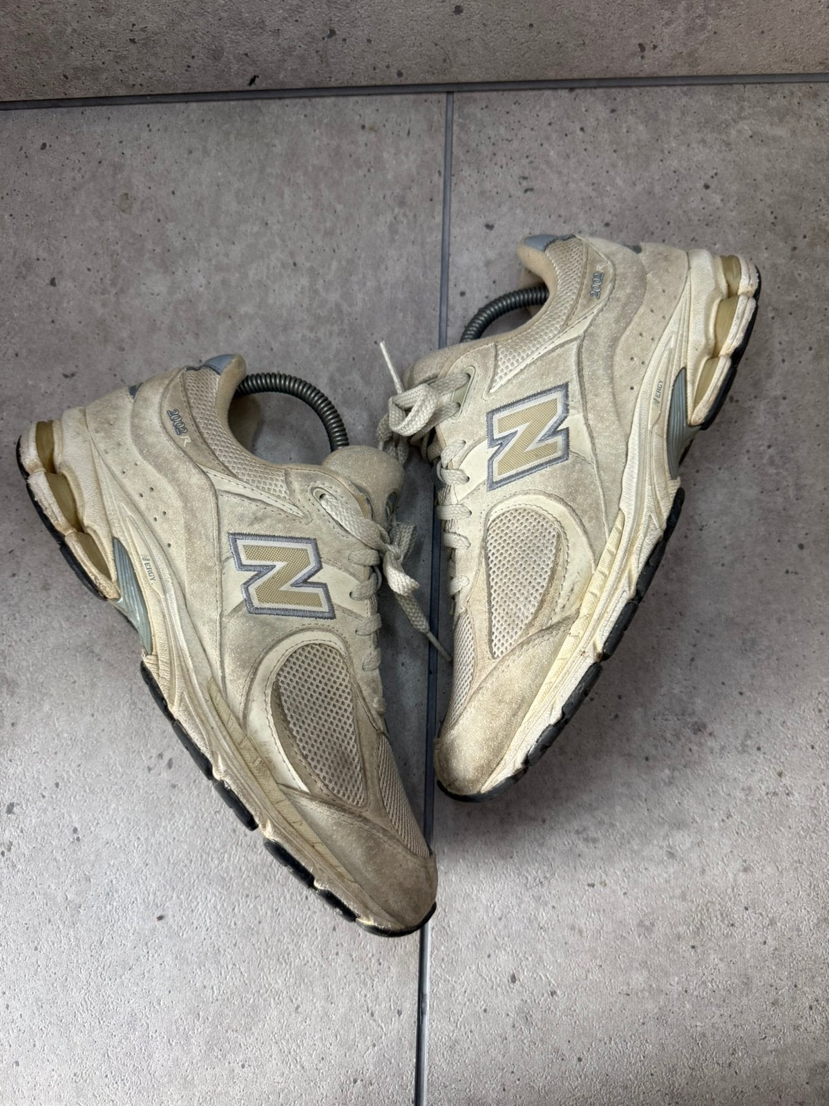 New Balance 2002R Beige 40, Enlèvement ou Envoi, Beige, Sneakers et Baskets, Comme neuf