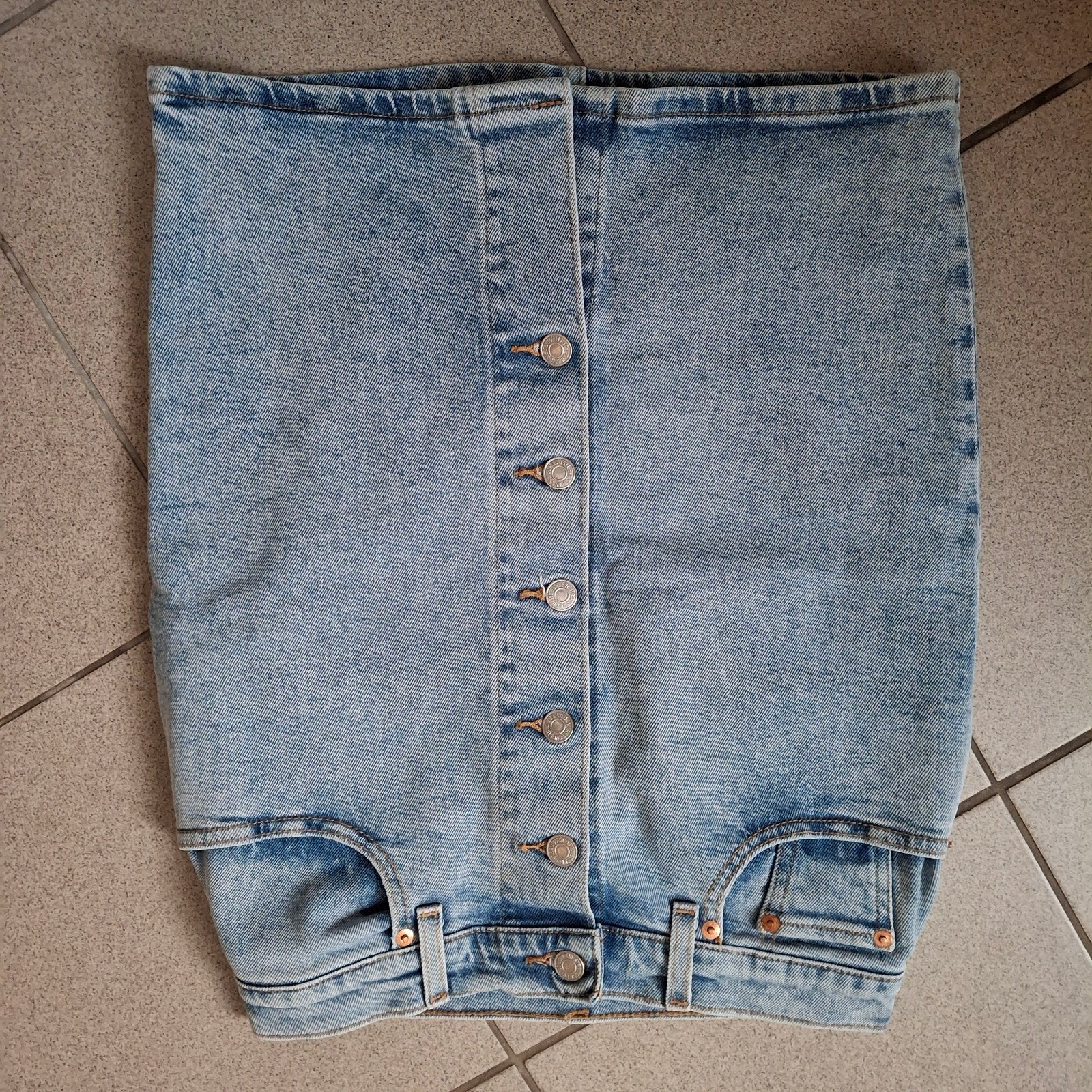 Levis jeansrok maat 26, Ophalen