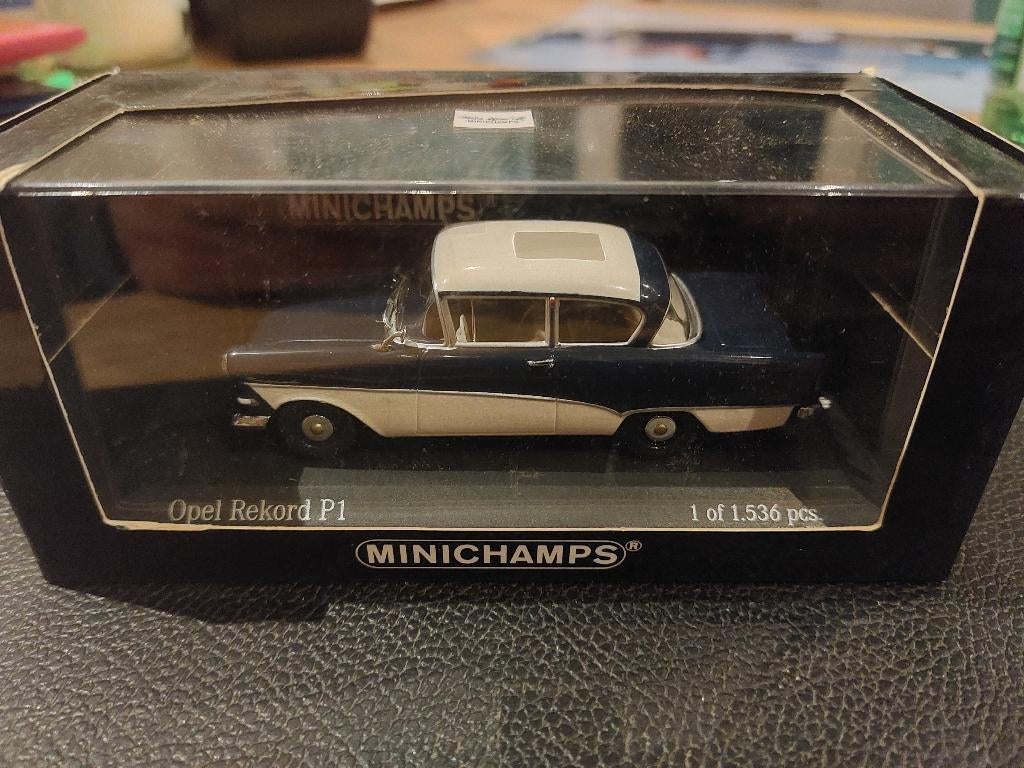 Minichamps Opel rekord P1 de 1958 dark blue 1/43, Enlèvement ou Envoi, Neuf, Voiture, MiniChamps