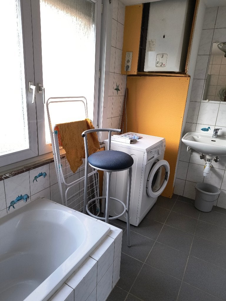 STUDENTEN + STAGIARES, Immo, 50 m² of meer, Mechelen