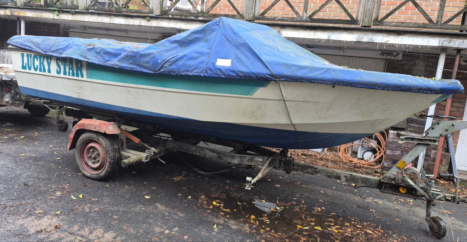 bateau de plaisance de 5 m. avec remorque., Enlèvement, Utilisé, Polyester