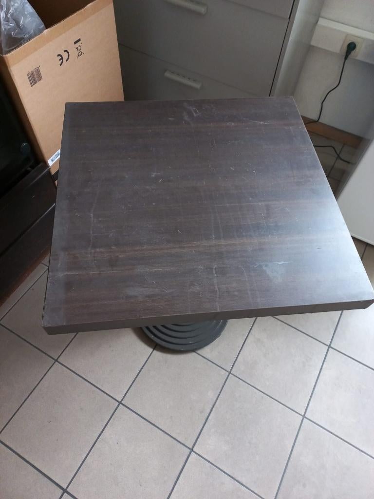 Table de café, Enlèvement