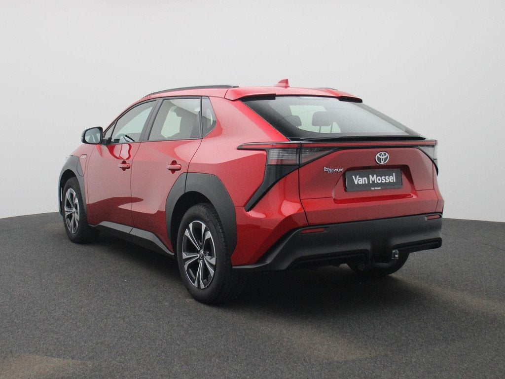 Toyota Bz4x Active 71 kWh (automatique), Autos, Rouge, Achat, 750 kg, 5 portes