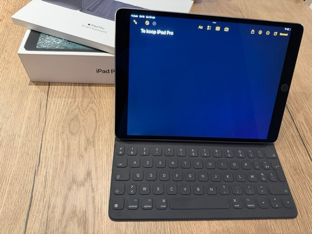 Apple iPad Pro 10.5 64GB Wi‑Fi met Apple Smart Keyboard, Computers en Software, Apple iPads, Gebruikt, Apple iPad, 11 inch, Ophalen of Verzenden