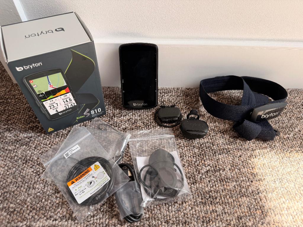 Bryton Rider S810T GPS fietscomputer, Fietsen en Brommers, Fietsaccessoires | Fietscomputers, Zo goed als nieuw, Cadanssensor