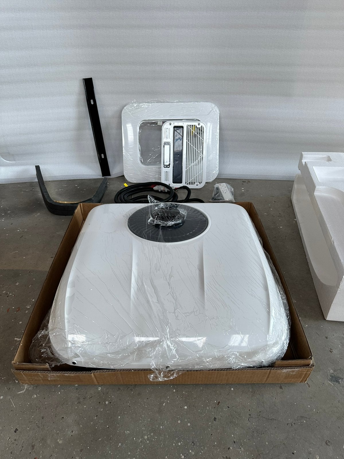 NIEUW! 12V Dakairco Gevuld – 9000BTU  | Camper, Bus & Truck!, Ophalen of Verzenden