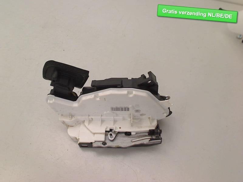 SERRURE DE PORTE AVANT DROITE Golf VII (AUA) (5K1837016D), Volkswagen, Volkswagen AG, Utilisé, Kundenbetreuung@volkswagen.de