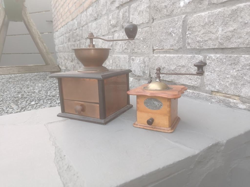 2 mooie retro koffiemolens, Ophalen of Verzenden