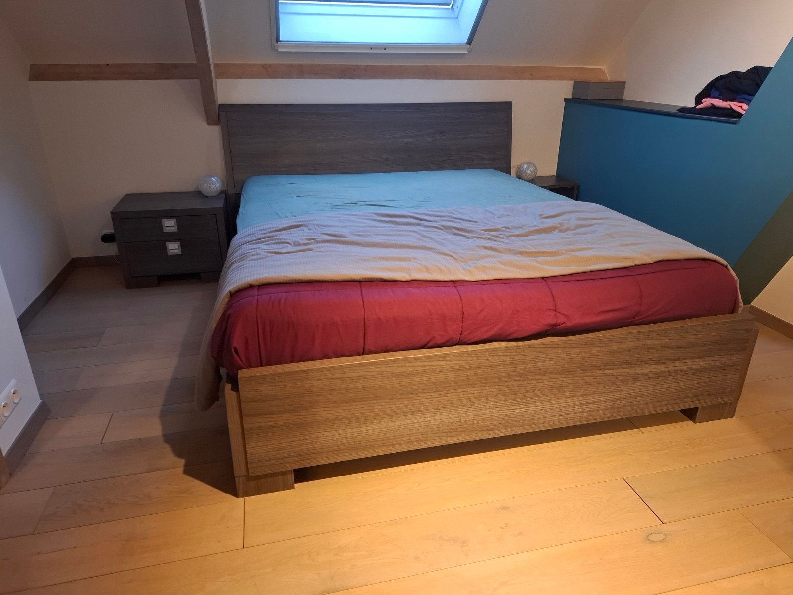 slaapkamer met bed, 2 lattenbodems en 2 nachtkastjes, Huis en Inrichting, Ophalen, Gebruikt