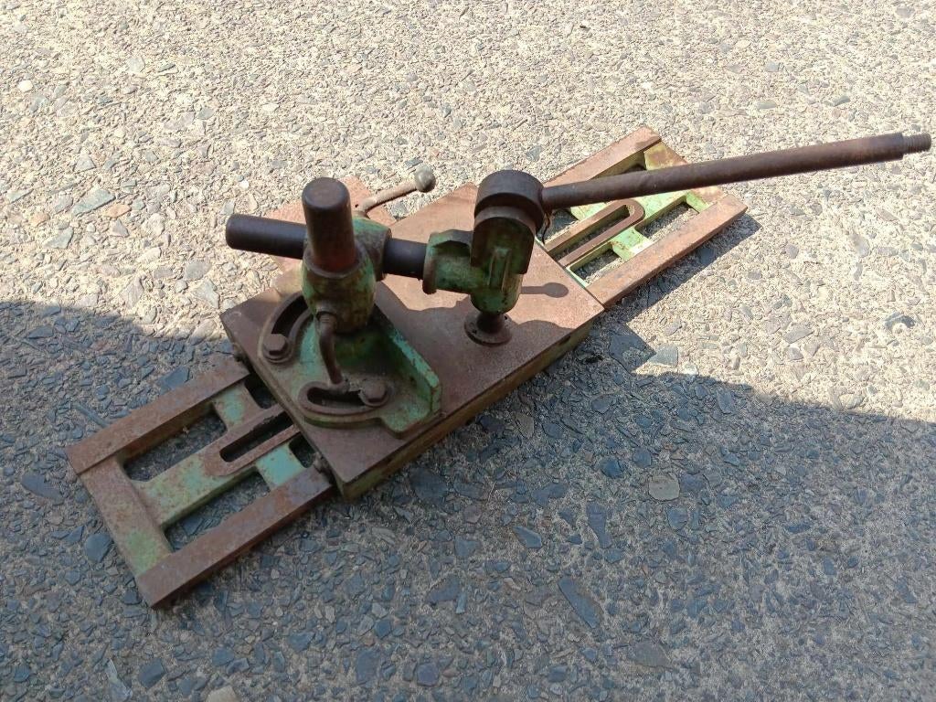 Chariot à tenon, Enlèvement