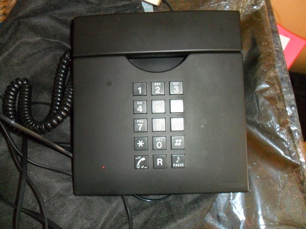 TELEPHONE, Enlèvement, Comme neuf