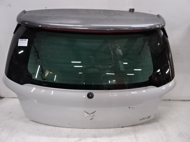 HAYON ARRIÈRE / MALLE DS DS 3 (SA) (01-2015/07-2019), Taurusavenue 1
2132 LS  Hoofddorp, NL, Webaccessibility@stellantis.com, Stellantis N.V.