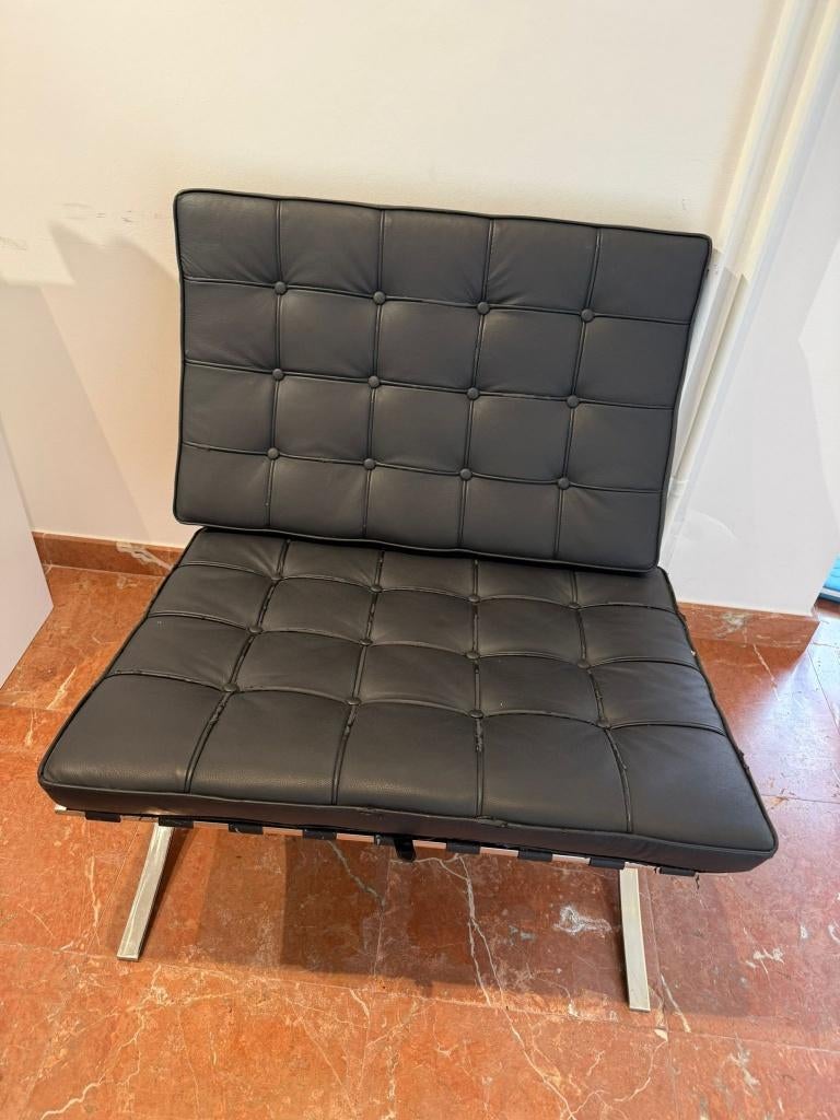 replica barcelona chair mies van der rohe, Ophalen, Gebruikt, 75 tot 100 cm, Leer