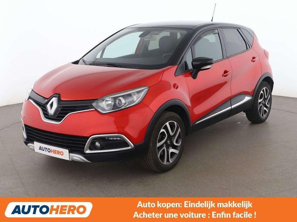 Renault Captur 1.2 TCe Limited (bj 2016), Zwart, Parkeersensor, 127 g/km, Leder