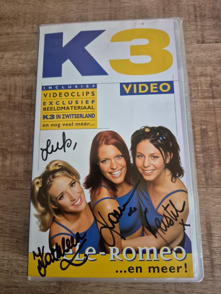 Video "Tele-Romeo" van K3.Gesigneerd., Ophalen of Verzenden, Zo goed als nieuw, Gesigneerd