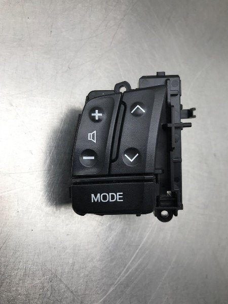 COMMUTATEURS DE VOLANT Toyota Yaris III (P13), Kundenbetreuung@toyota.de, Toyota, Utilisé, Toyota-Allee 2
50858  Köln, DE