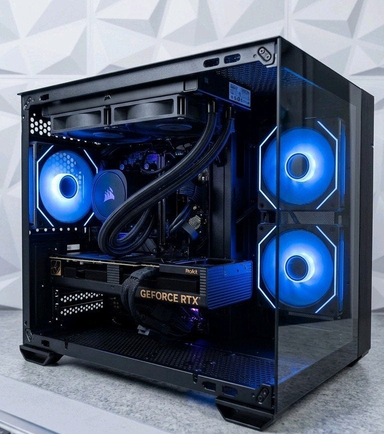 Gaming PC Ryzen 7 9800X3D RTX 4080 SUPER DDR5, Ophalen of Verzenden, Gaming, SSD