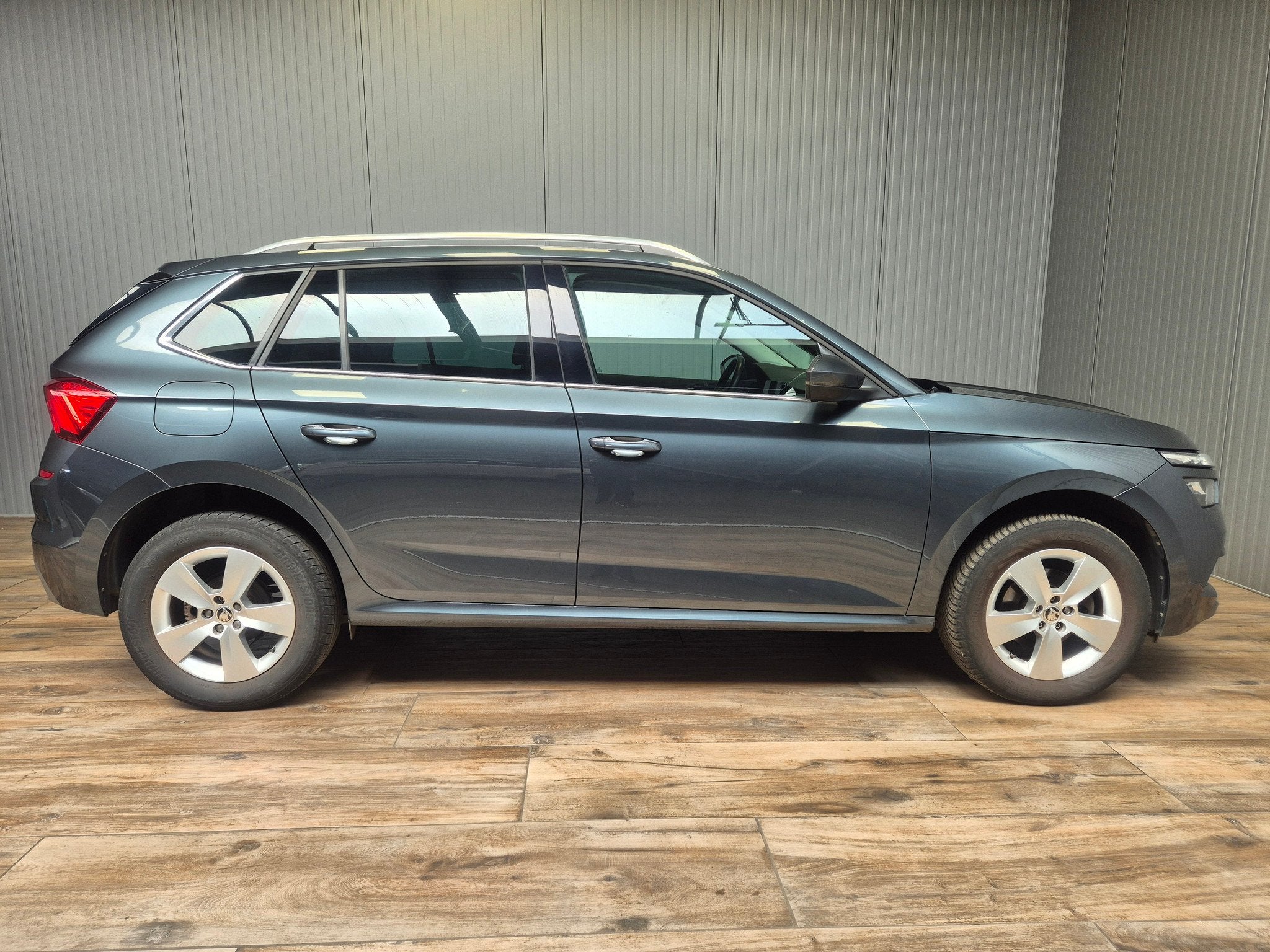 Skoda Kamiq 1.0 TSi 110pk Automaat, Auto's, Stof, Adaptive Cruise Control, Bedrijf, 5 zetels