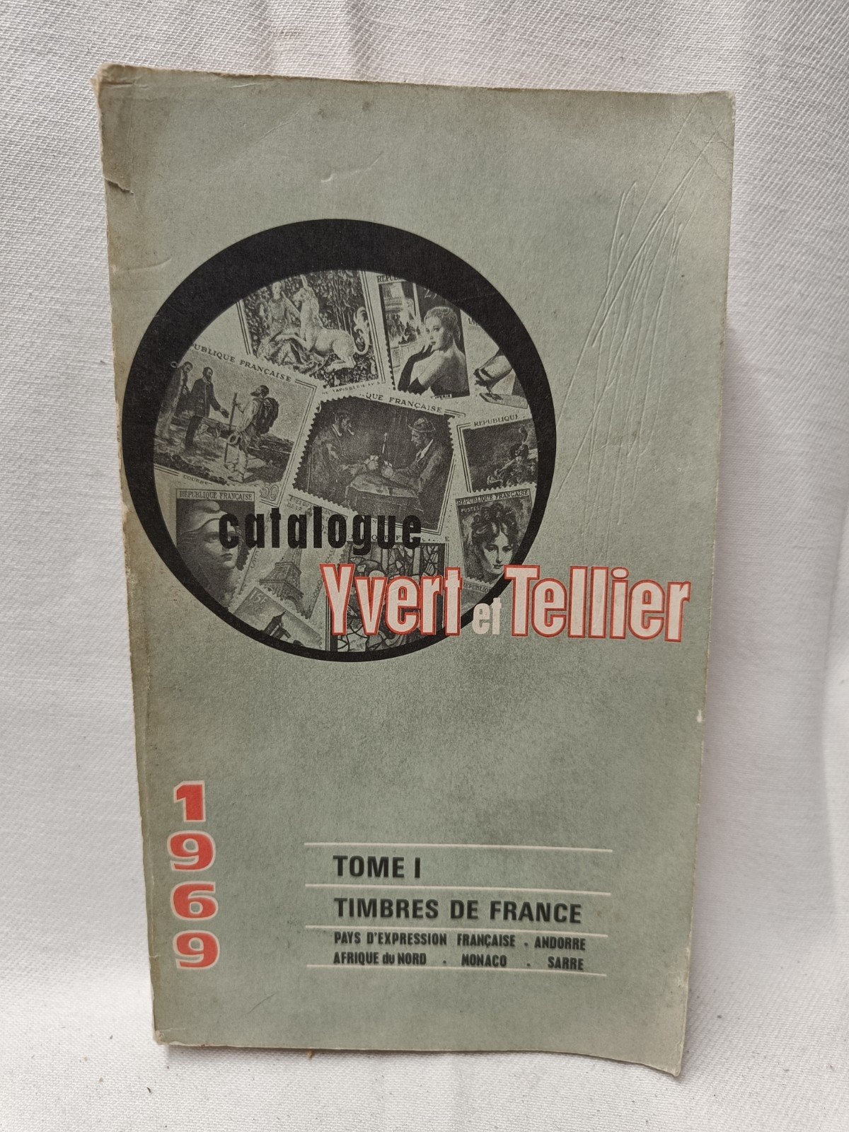 Franse cataloges van 1969 van postzegels, Ophalen