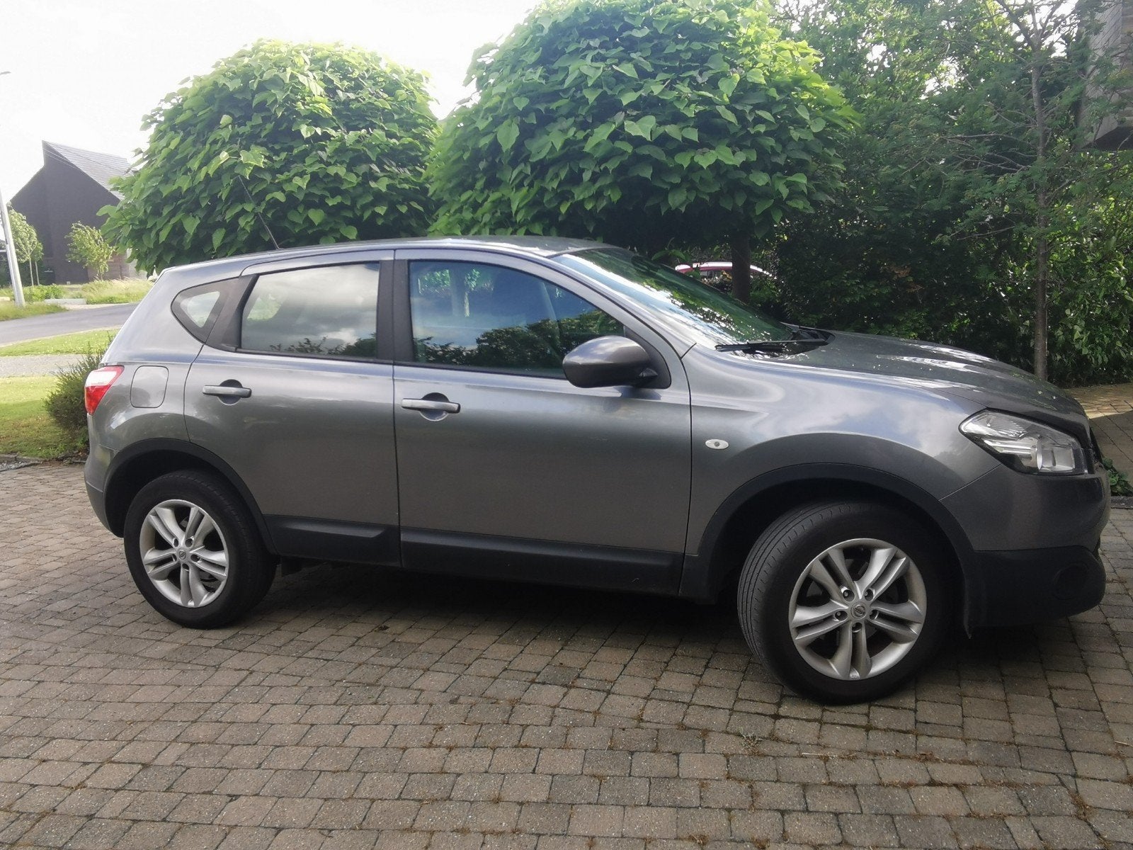 Nissan qashqai, Auto's, Voorwielaandrijving, Euro 5, Stof, Zwart