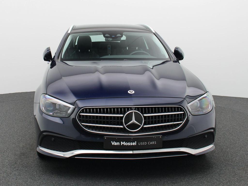 Mercedes-Benz E 200 Business Solution Estate + LEDER + PANO, Auto's, Mercedes-Benz, Automaat, 197 pk, Zwart, 4 cilinders