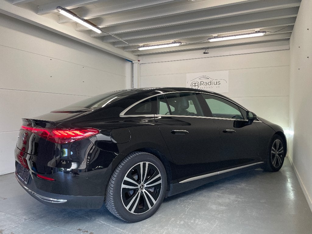 Mercedes-Benz - EQE300, Automaat, 4 deurs, https://public.car-pass.be/vhr/e2ffe630-7d61-4dd7-8274-ef04be3ac25e, Zwart