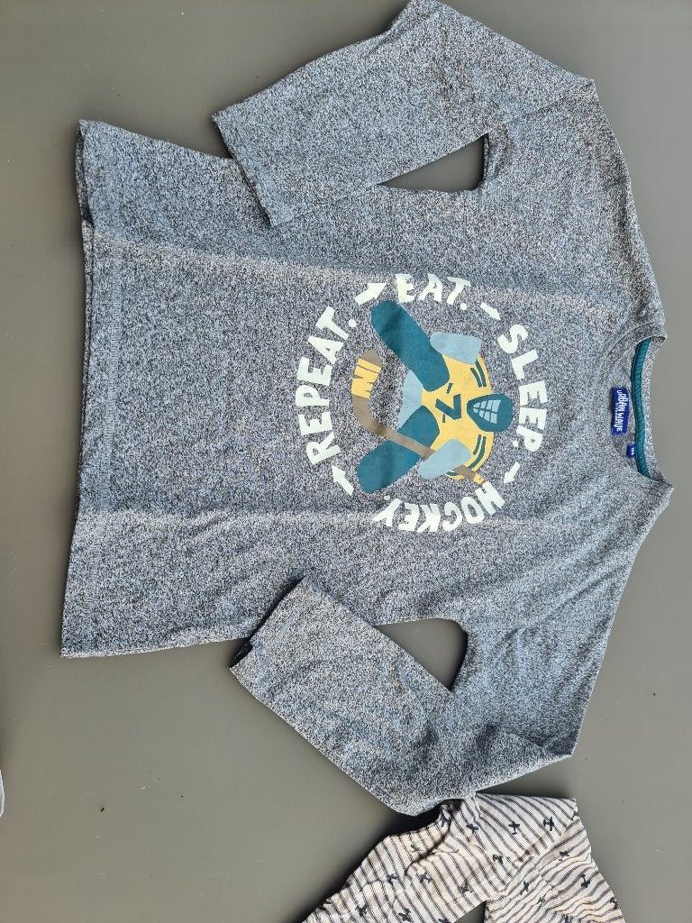 Hockey t-shirt, trui, longsleeve, Urban Wave, 128, Kinderen en Baby's, Ophalen, Zo goed als nieuw