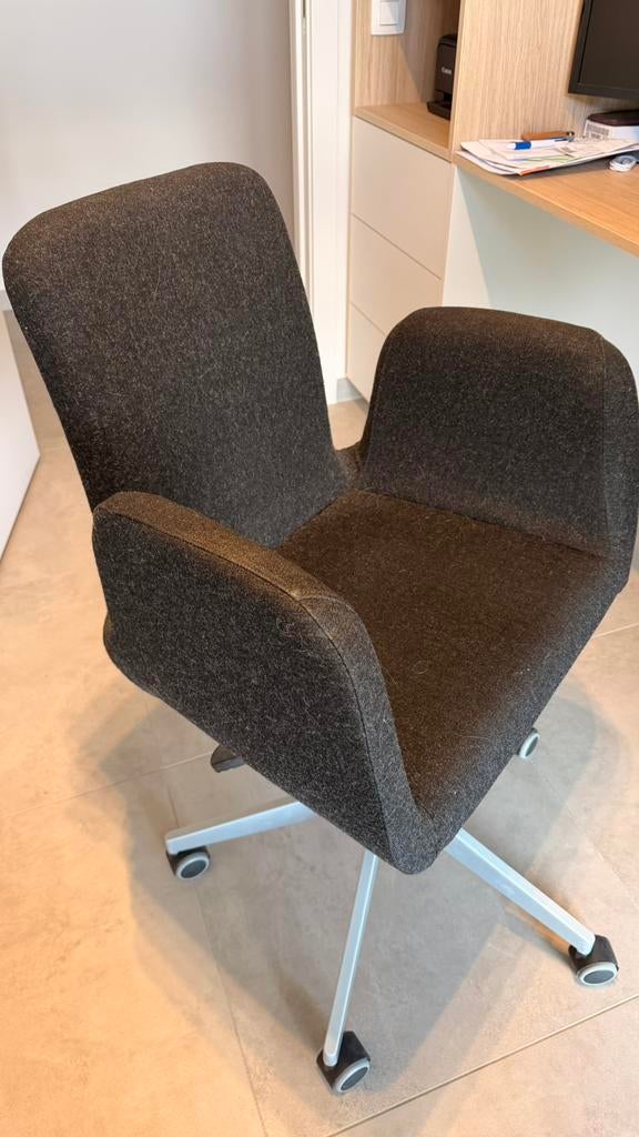 Chaise de bureau Ikea en bon état, Gris, Enlèvement, Utilisé, Chaise de bureau