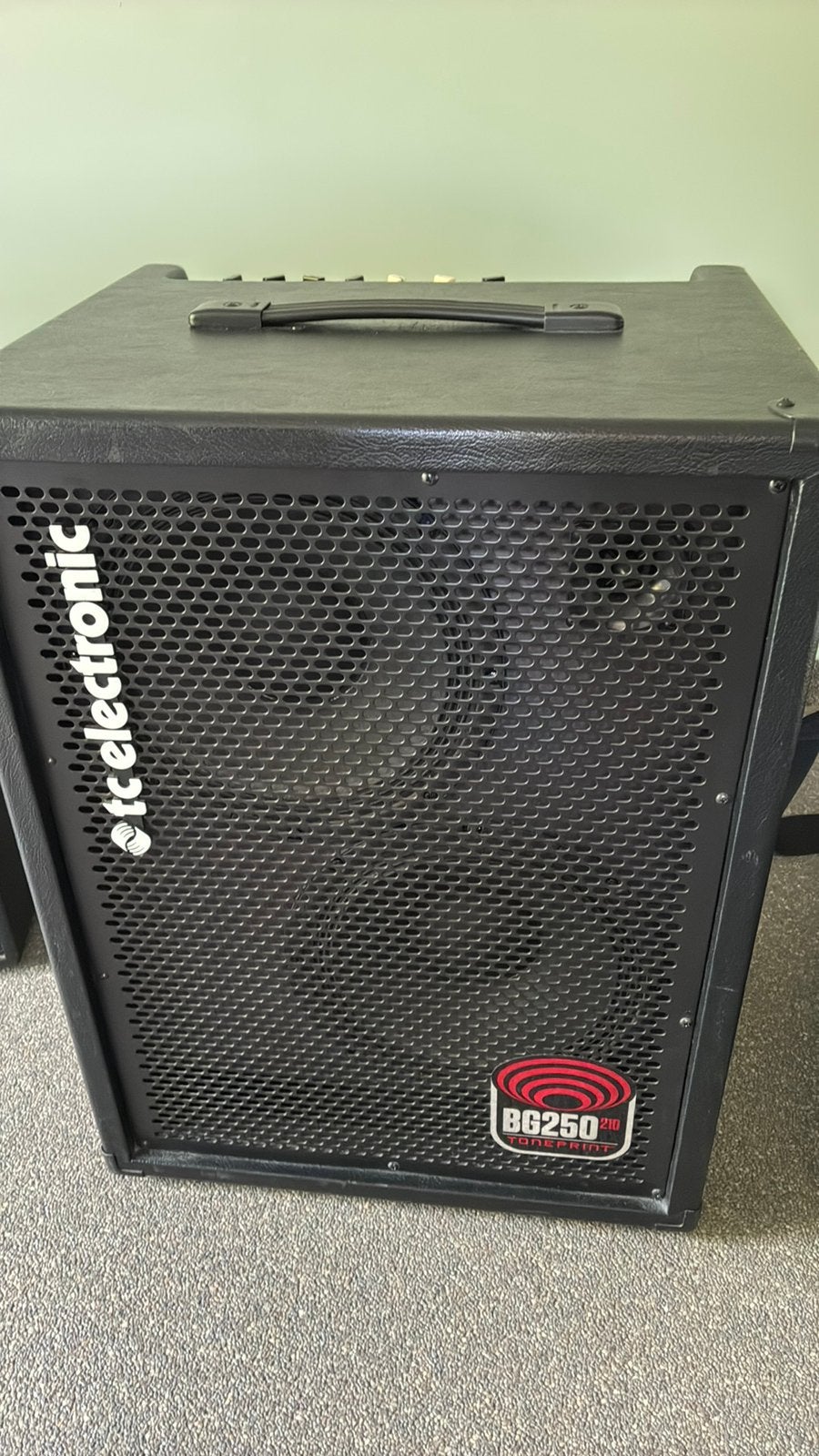 Bassversterker TC electronic, Musique & Instruments, Enlèvement, Comme neuf, Guitare basse, 100 watts ou plus